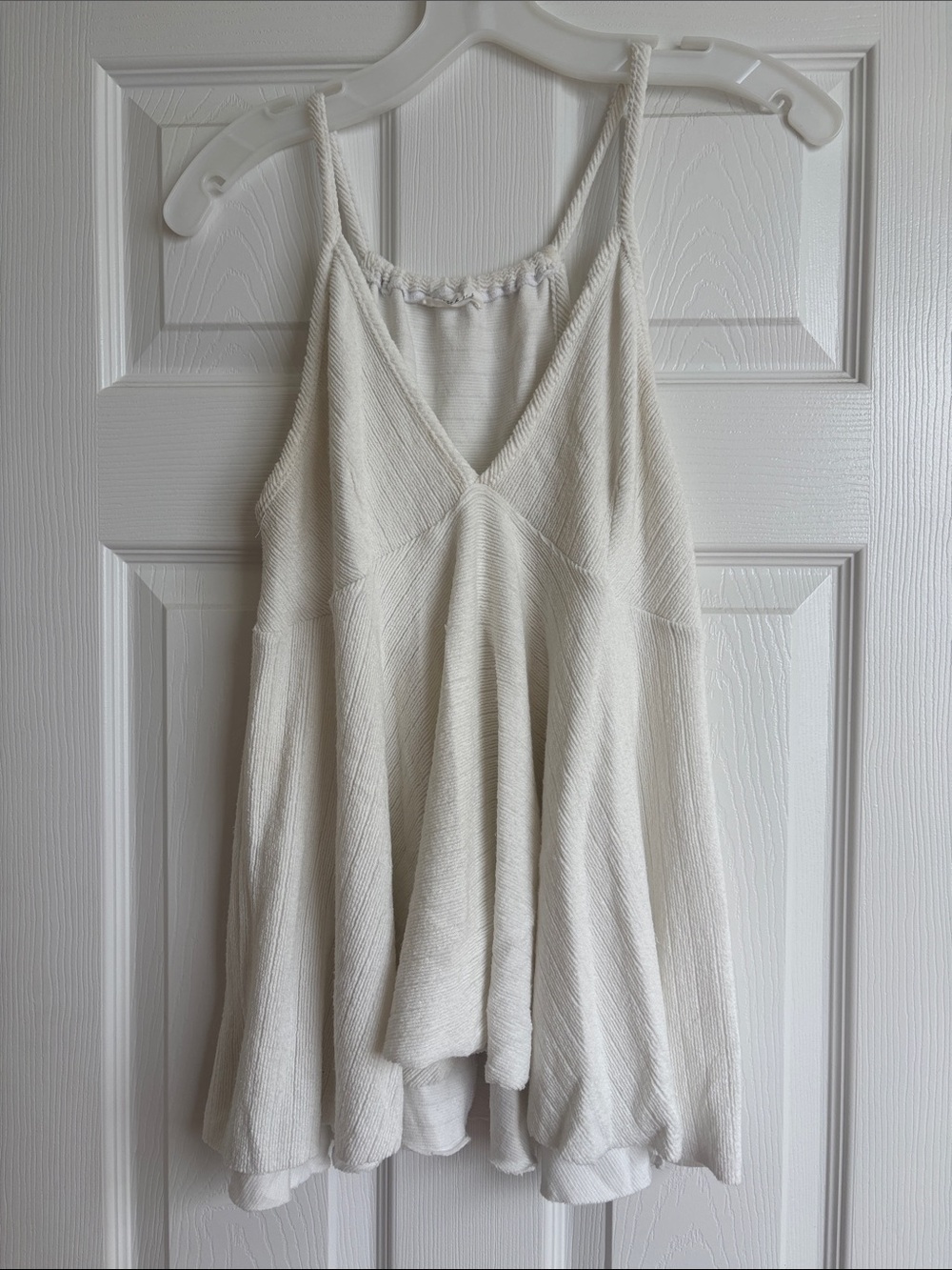 BUCKETLIST Cream Textured V-Neck Swing Tank Top